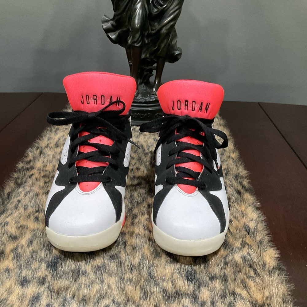 AIR JORDAN 7 HOT LAVA YOUTH SIZE‎ 6.5 WOMANS SIZE 8